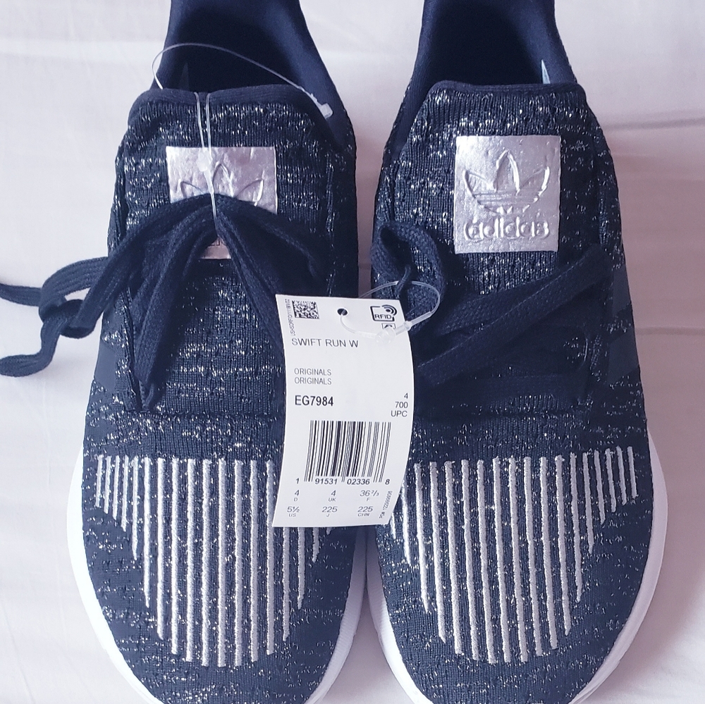 Adidas Swift Run Core Black - Picture 2 of 8